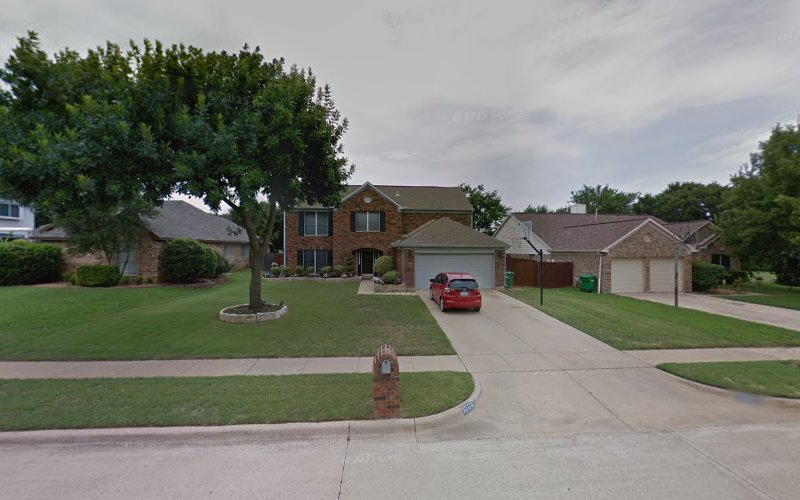 Lawnatics Lawn Care Services Inc in Flower Mound