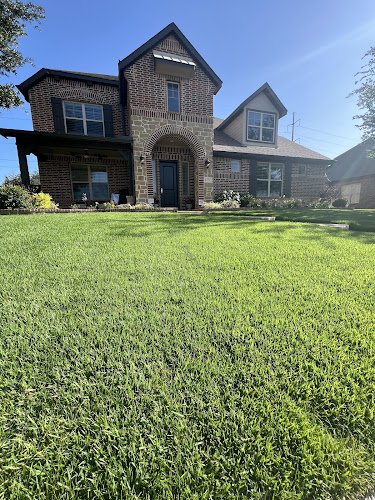 Greenskeeper Lawns - Weed Control & Fertilization in Little Elm