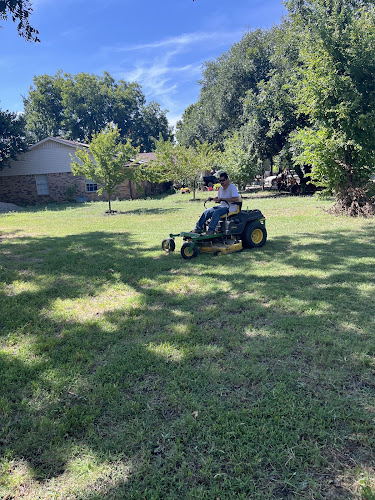Marine Pops Lawn Care in Lancaster