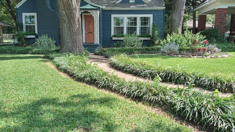 MOLINA LAWN SERVICE in Hillsboro