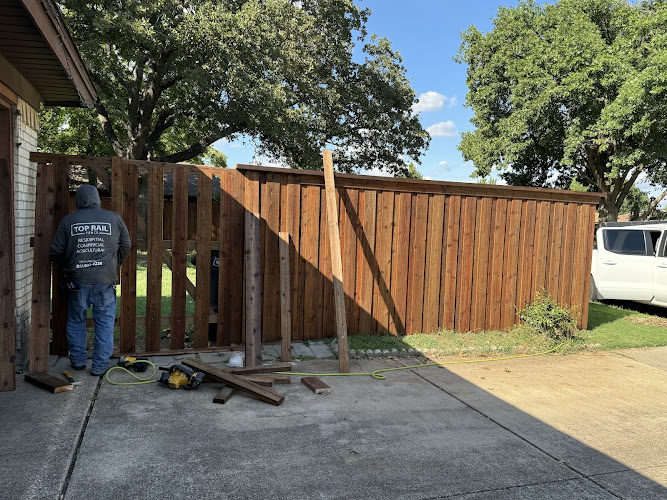 Top Rail Fence Fort Worth in Dallas