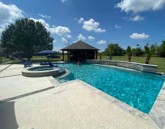 Republic Pools in Forney