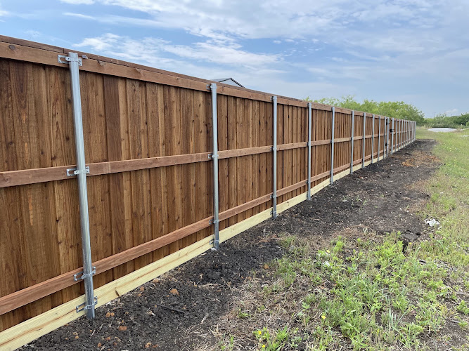 Choice Fencing & Custom Projects in Lewisville
