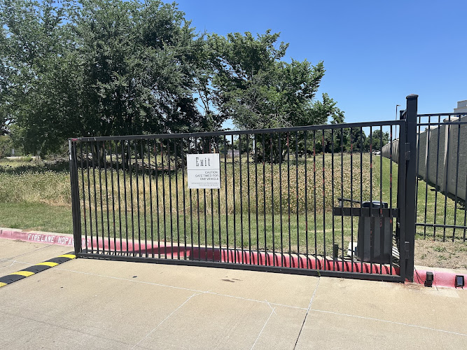 Alpine Gate & Fence Repair LLc in Dallas
