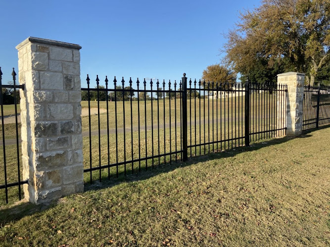 Double Eagle Fence in Mansfield