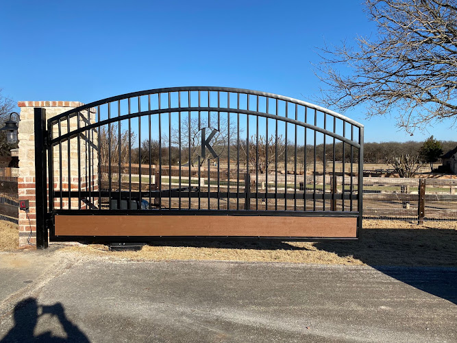 Everlast Gates & Fence in Dallas