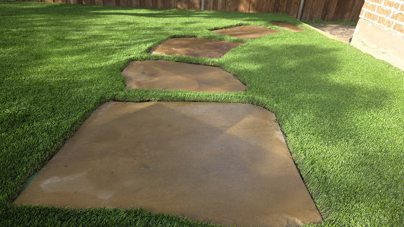 LOREDO'S LANDSCAPING in Blue Ridge
