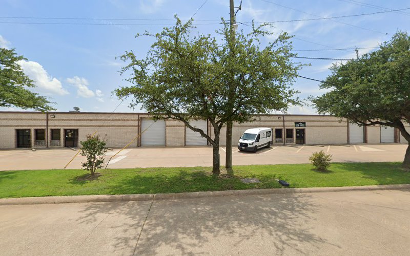 Blue Wave Pools, L.L.C. in Red Oak