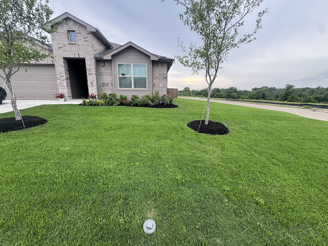 Flex The Green Thumb in Azle