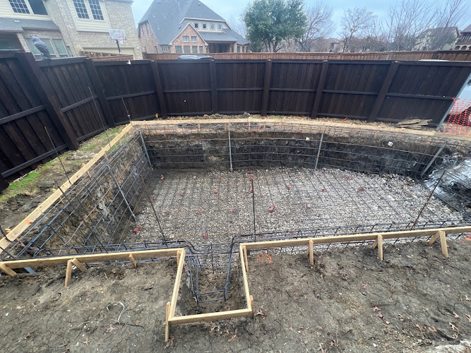 Mirage Custom Pools in Lewisville