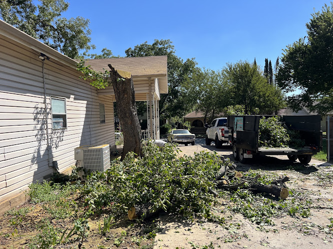 Ramirez Landscaping LLC in Burleson