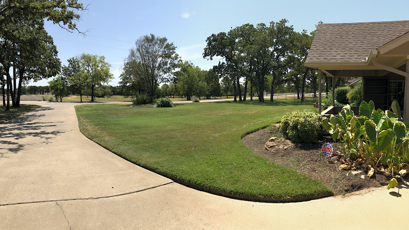 Leatherneck Landscaping in Venus
