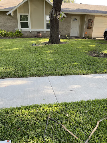 Peak Masters Lawn Cuts in Cedar Hill