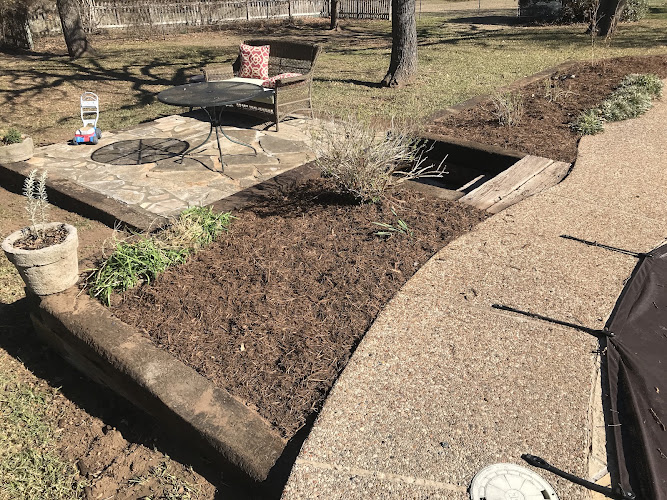 De Luna Landscaping & Lawn Maintenace in Paradise