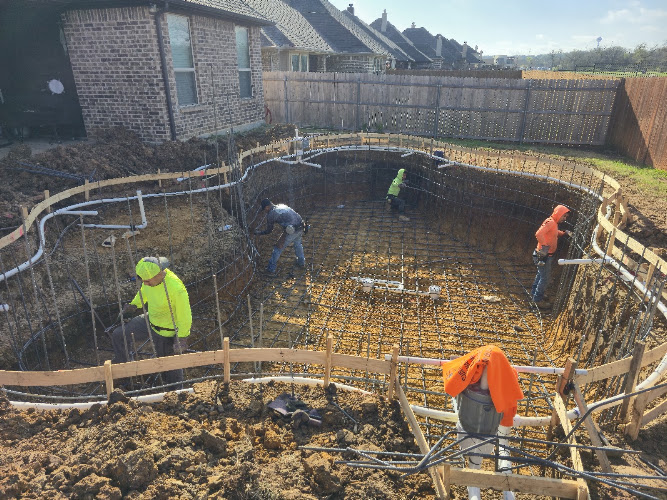 Parthas Custom Pools in Burleson