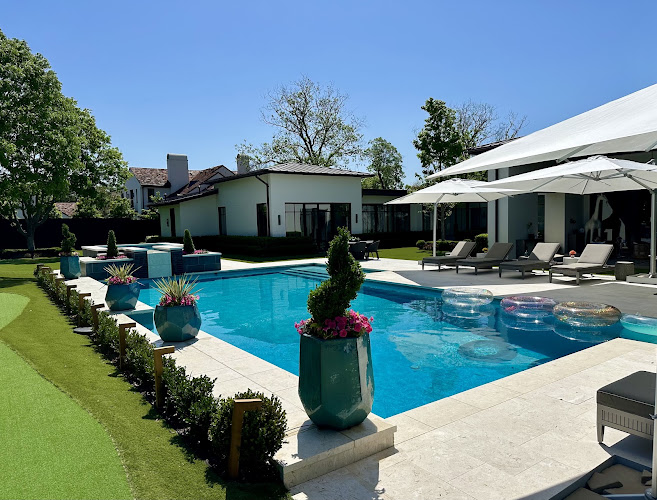 Canyon Oak Pools in McKinney