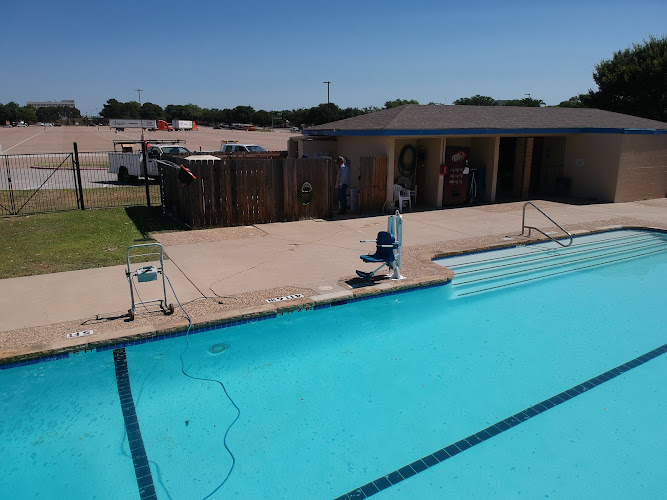 Roy Savage Pool in Bedford