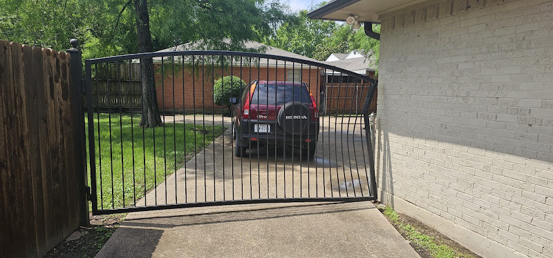 Metro Garage Door Repair in Lewisville