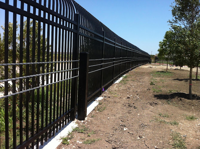 Universal Fence Company, Inc. in Hurst