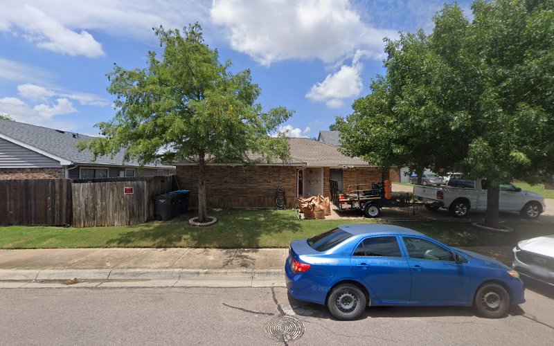 Tuck's Lawn Care LLC in Fort Worth