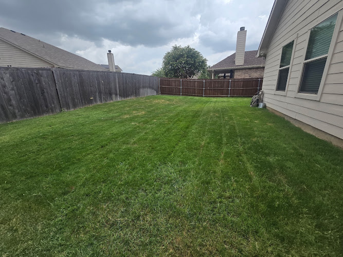 White family lawn care in North Richland Hills