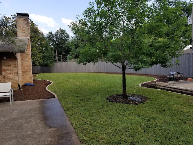 Santos Landscaping & Sprinklers in Irving