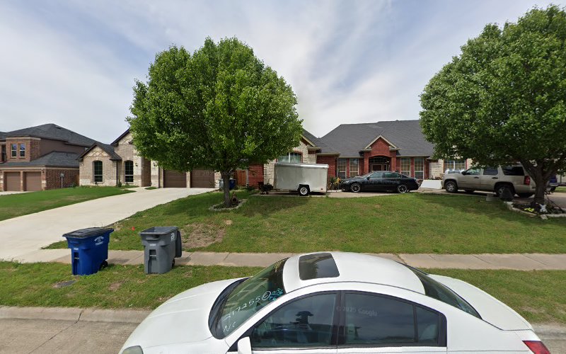 Vazquez Lawncare LLC in Dallas