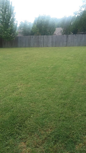 Flores Lawn & Garden in Farmersville