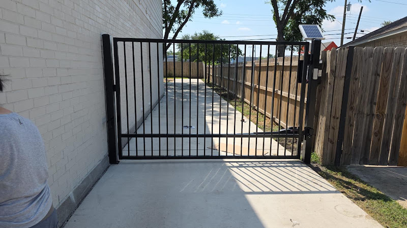 GreenLine Fence & Gate Repair Arlington in Arlington