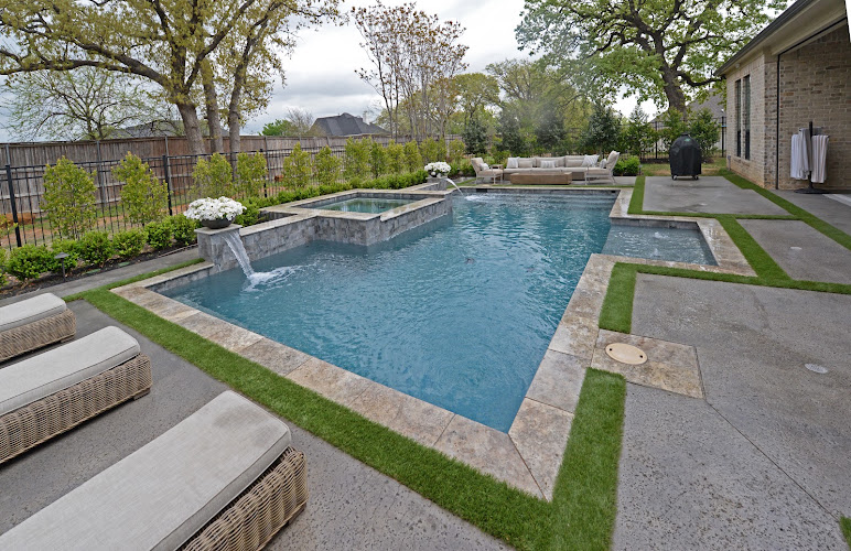 Outdoor Living Pool & Patio in Denton
