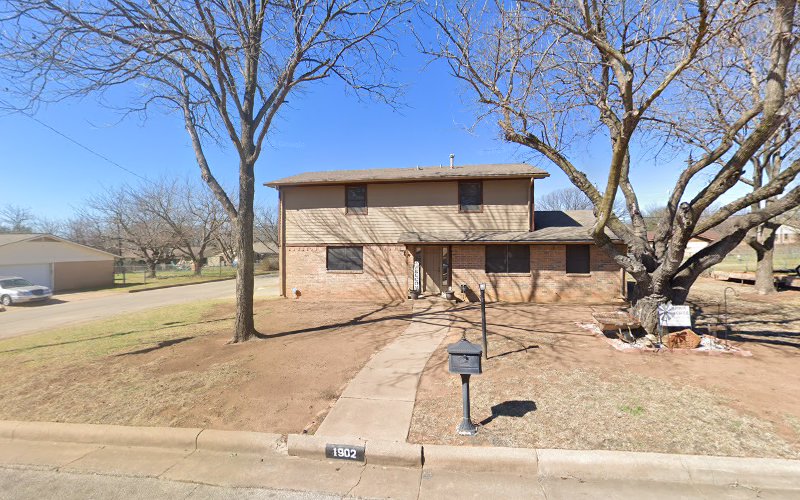 Barham Lawn Care & Tree Trmmng in Mineral Wells