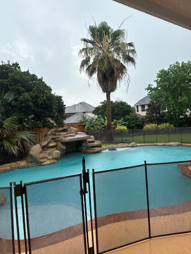 Swimming Pool Cleaning Rowlett in Rowlett