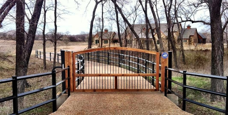 Buzz Custom Fence in Springtown
