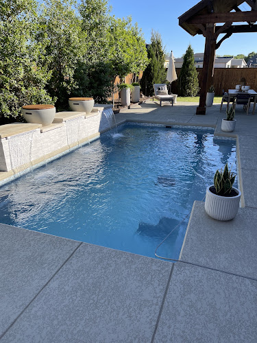 Simplified Pools in Northlake