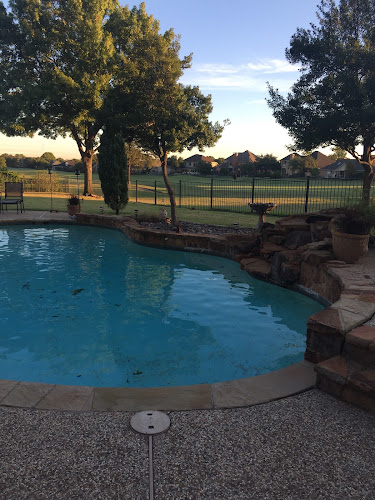 Larsen Pools, LLC in Denton