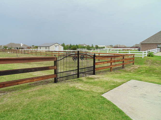 Blacksmith Fence Company in Fort Worth