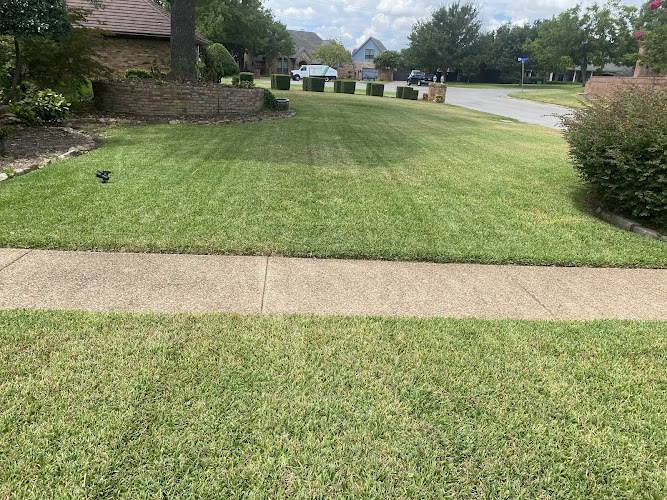 BDH Lawn Care Services in Fort Worth