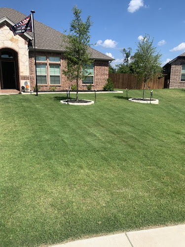 RICO Lawncare Services in Cleburne