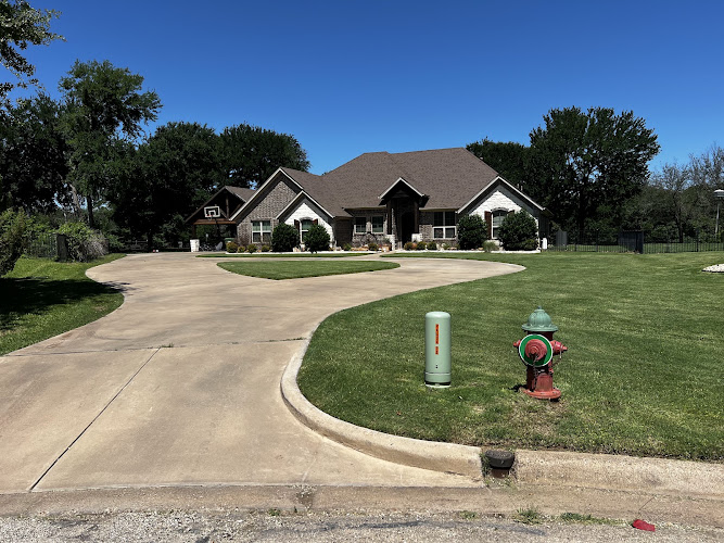 Lone Star Lawn Service Glen Rose, Tx in Glen Rose
