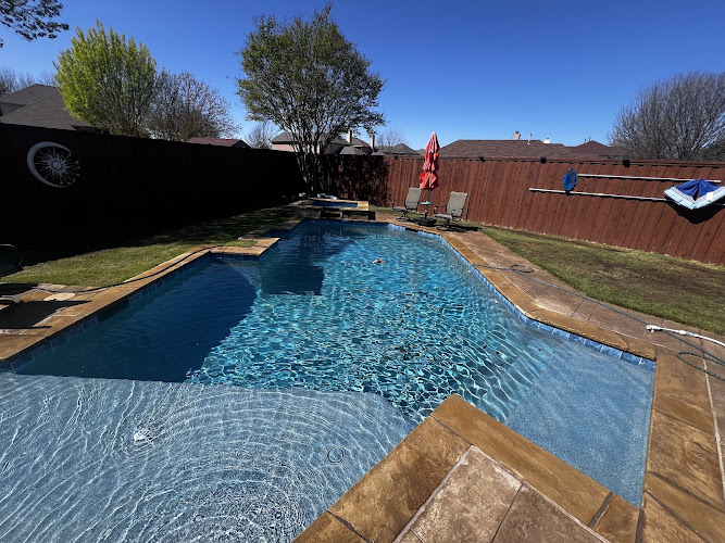 Regal Custom Pools & Spas, LLC in Lewisville