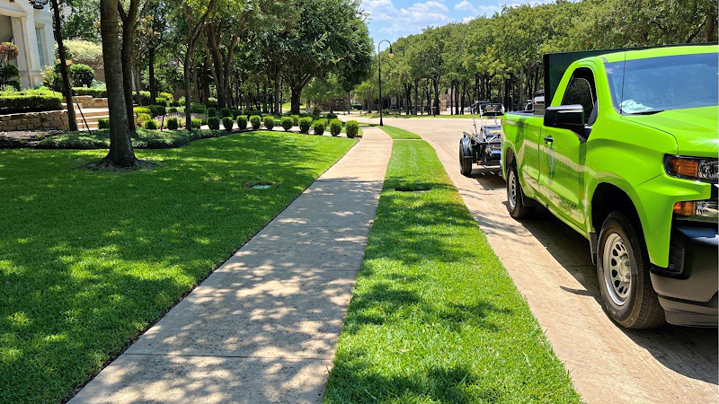 Premier Oaks Landscape Management in Fort Worth