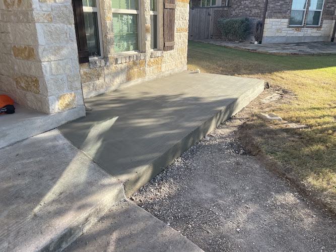 Lucky's Concrete Garland in Garland