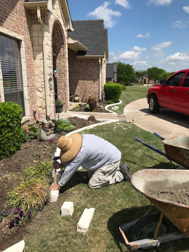 Solis Professional Landscaping in Ferris