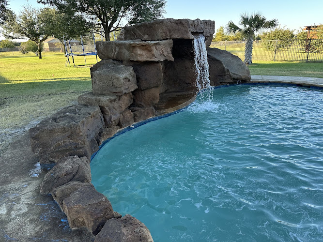 Ek Texas Grottos and Waterfalls in Alvarado