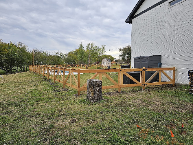 Valor Fence Co in Forney