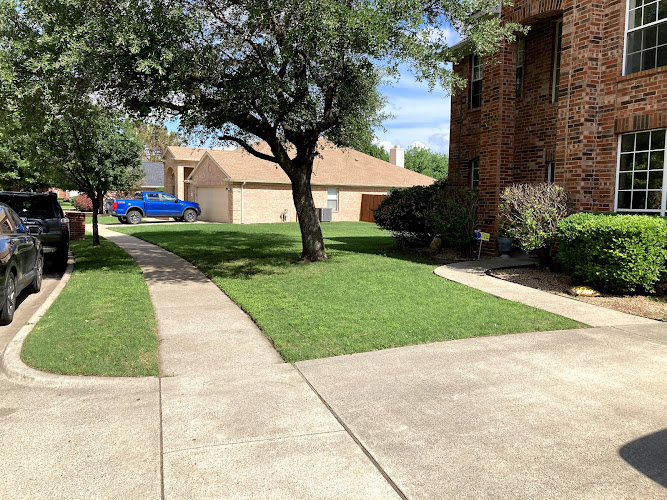 Los Mowers Lawn Care LLC in Grand Prairie