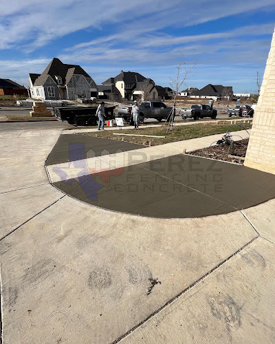 PerezFencing&Concrete LLC in Irving