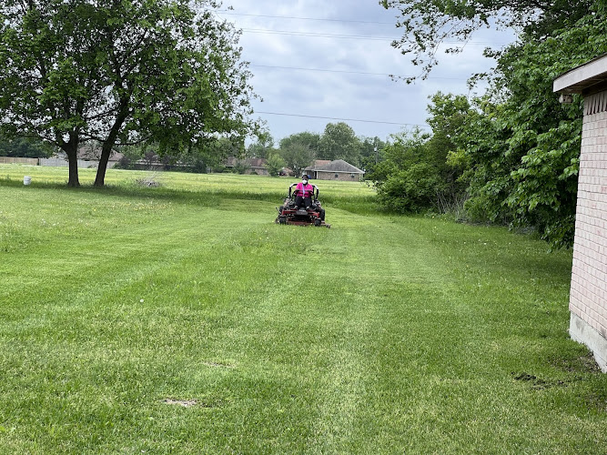 C Wright Lawn Service in Terrell