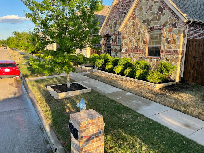 Alfredo rangel lawncare in Garland