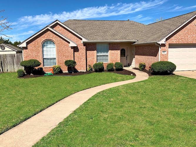 TW Lawn Care in Midlothian